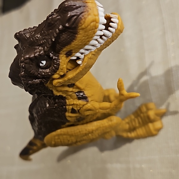 T-Rex Dinosaur Toy Figure - Picture 8 of 8